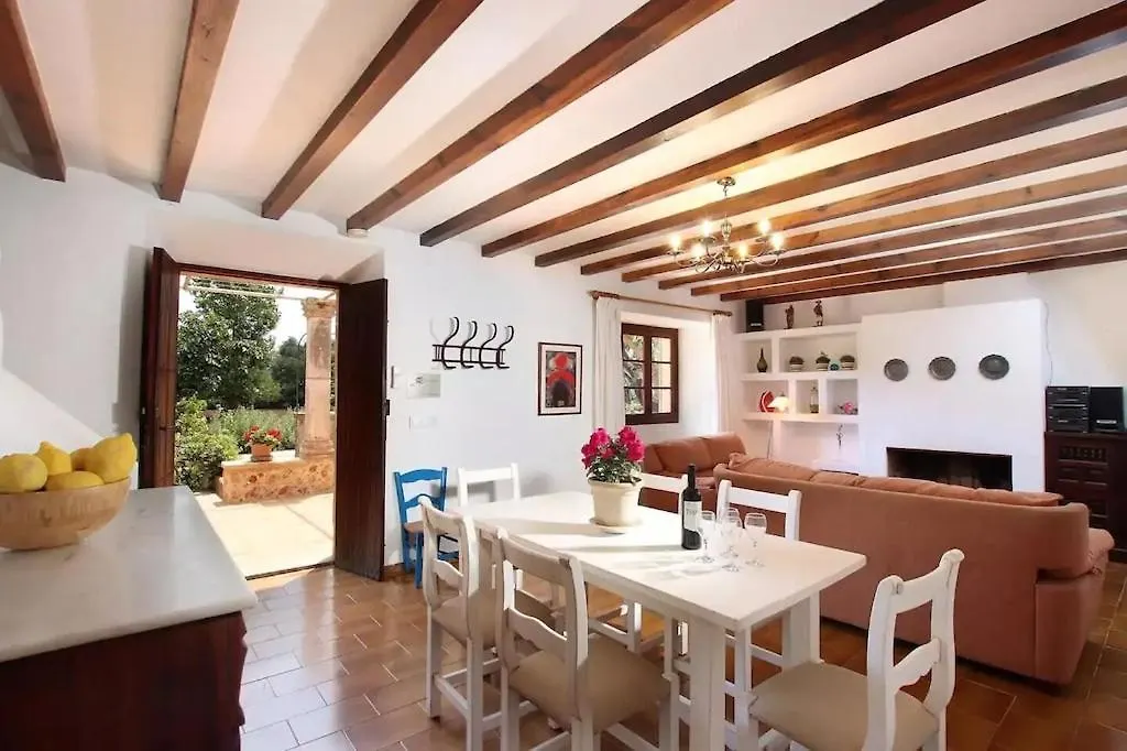Lovely Mallorquin Farmhouse In Pollensa By Renthousing Ισπανία